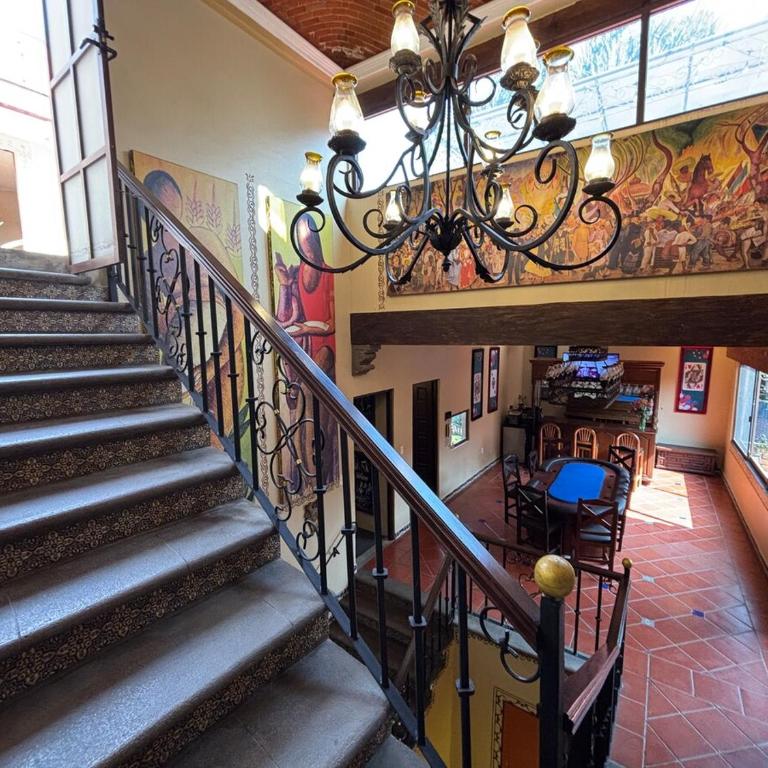 Colonial Mansion - Groups -Pool, Theater, Gym and more - Villa - 71