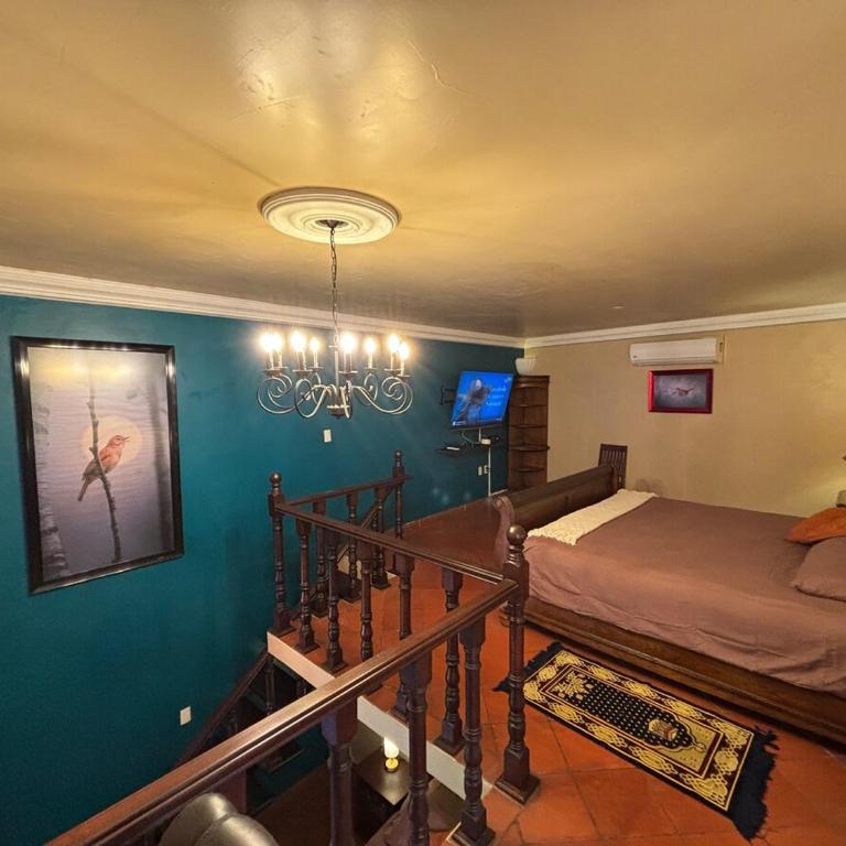 Colonial Mansion - Groups -Pool, Theater, Gym and more - Villa - 91