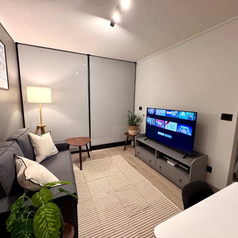 Santa Ana Premium - Cowork, Balcón al Atardecer y Metro - One-Bedroom Apartment - 8