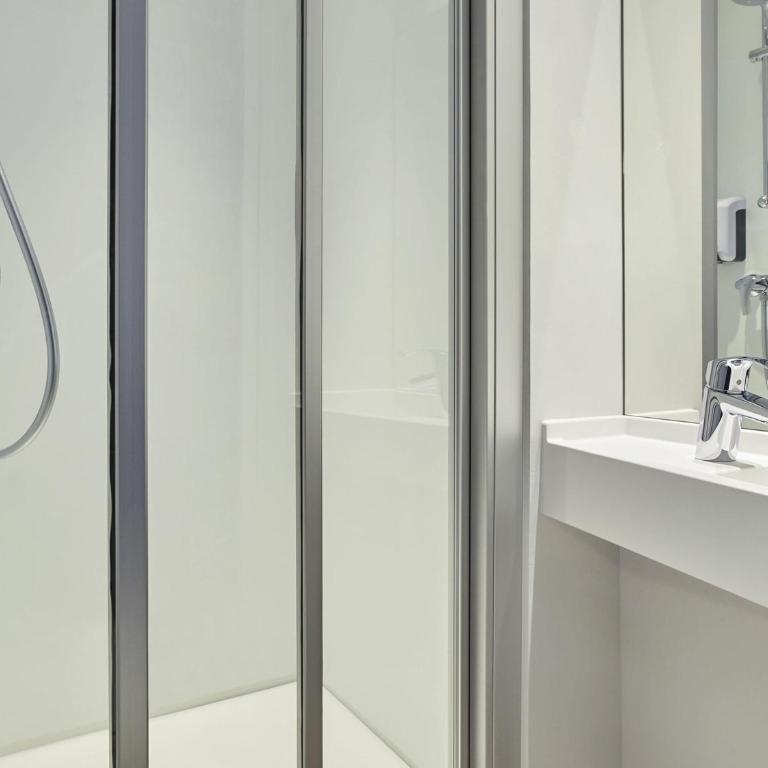 hotelF1 Mulhouse Centre Ouest - Chambre Cabrio avec Salle de Bains Privative - Accessible aux Personnes à Mobilité Réduite - 1