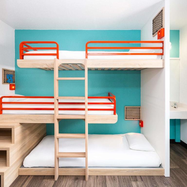 hotelF1 Marseille EST - Chambre Break avec 3 Lits Simples Superposés et Salle de Bains Commune - 2