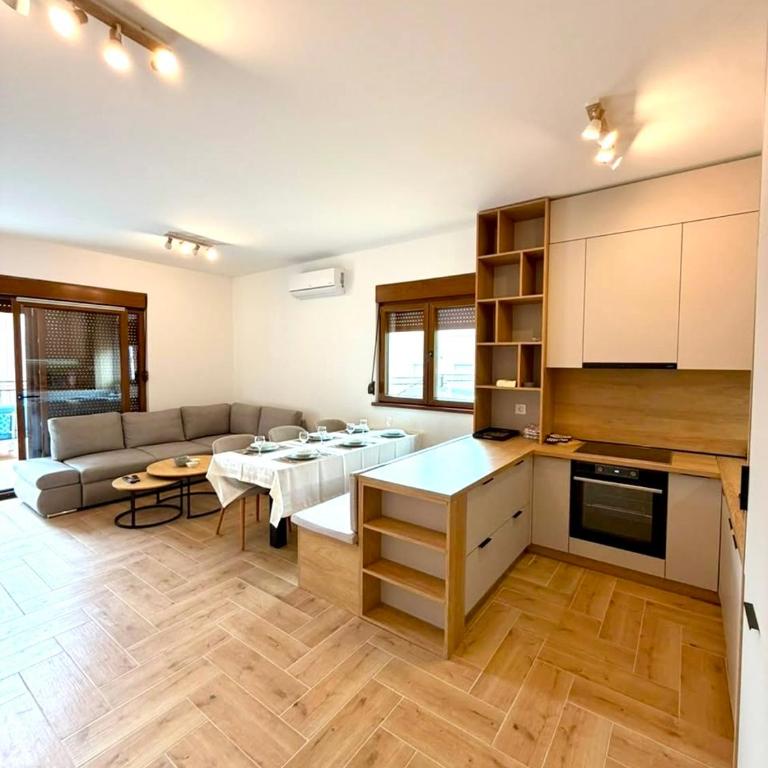 Azure Terrace Residence in Tivat with Sea View - Deluxe Double Room - 7
