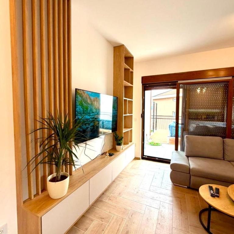 Azure Terrace Residence in Tivat with Sea View - Deluxe Double Room - 26