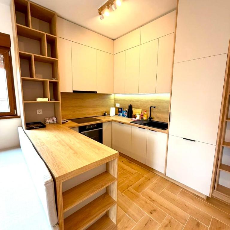Azure Terrace Residence in Tivat with Sea View - Deluxe Double Room - 28
