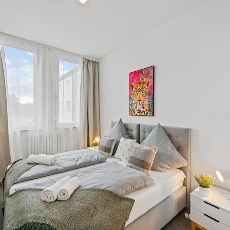 Yello Homes - Lazy Loft - Airport & Messe - 8 Betten - 3 Schlafzimmer - Appartamento con 3 Camere da Letto - 4