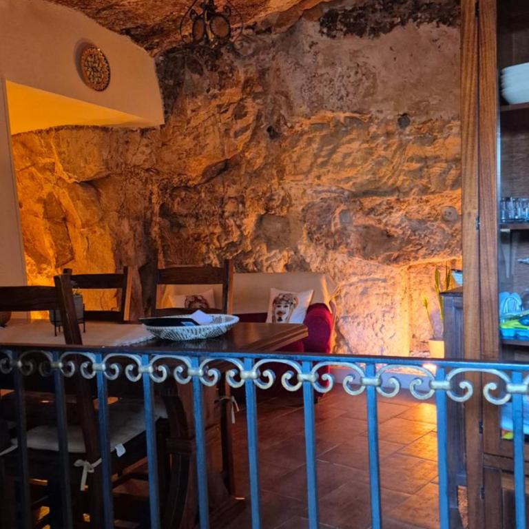 Domum in petra casa nella roccia Self check - in - Two-Bedroom House - 10