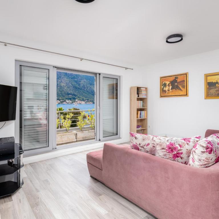 Bjelica Apartments Kotor - Luksuzni Apartman s 1 Spavaćom Sobom, Terasom i Pogledom na More - 5