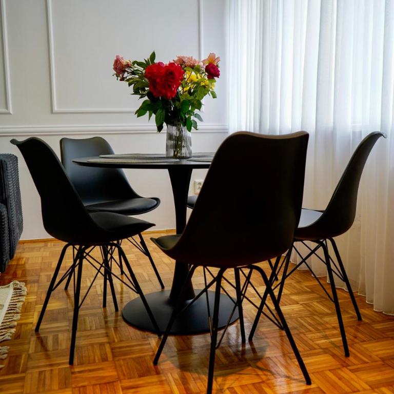 Sweet & Cozy Sarajevo Free Parking - Two-Bedroom Apartment - 7