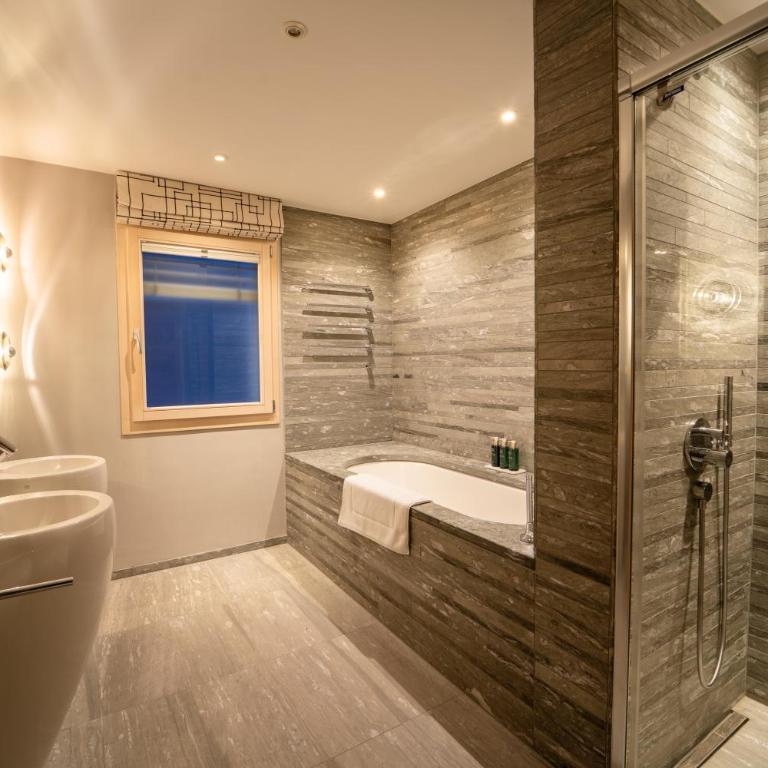 Private luxury 4 bedroom apartment in Flims Waldhaus - Luxuriöse Ferienwohnung mit 4 Schlafzimmern - 21