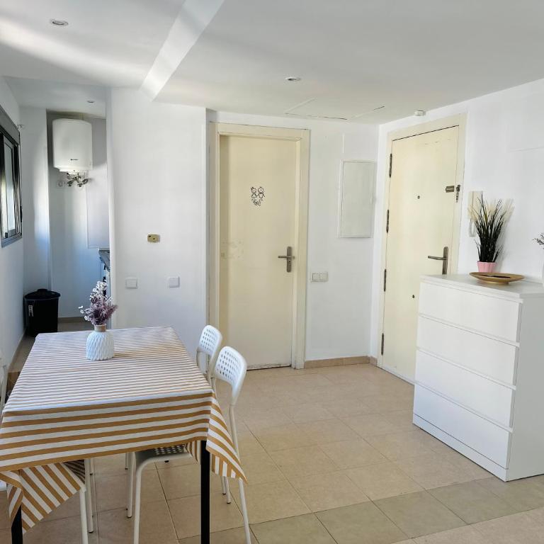 Apartamento con piscina, temporada - Apartamento de 1 dormitorio - 5