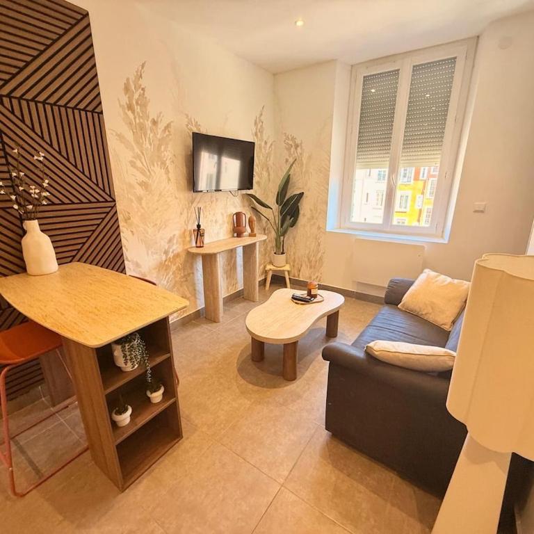 Renovated one-bedroom apartment Very convenient Train station and shops - Appartamento con 1 Camera da Letto - 1