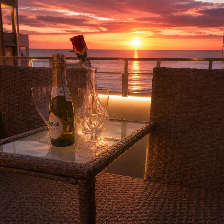 Cielo Stellato - VIP SUITES Rooftop & Seaview - Deluxe Doppelzimmer mit Balkon und Meerblick - 2