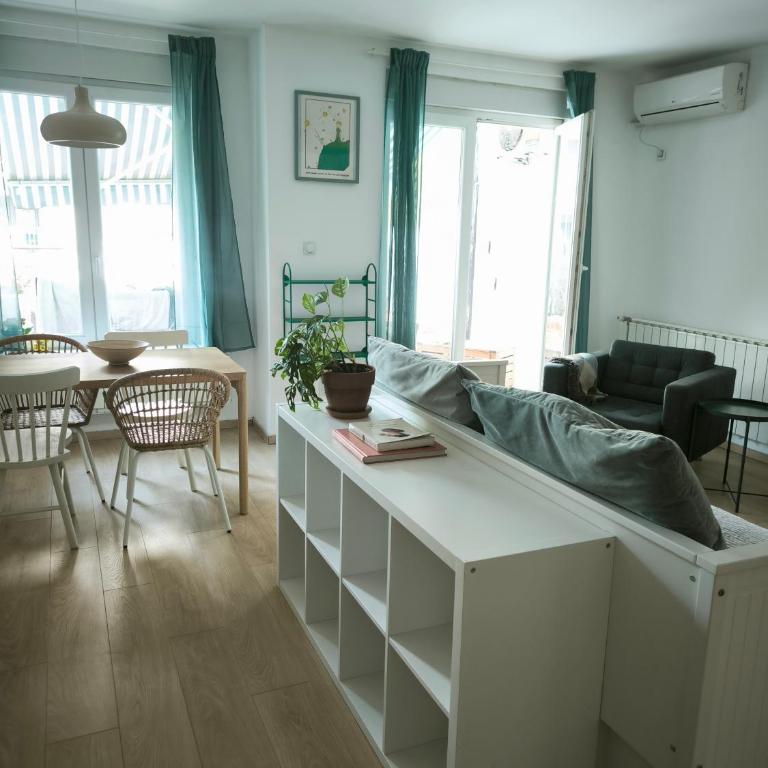 Belgrade Apartment with Large Private Terrace - Apartment mit 2 Schlafzimmern - 2