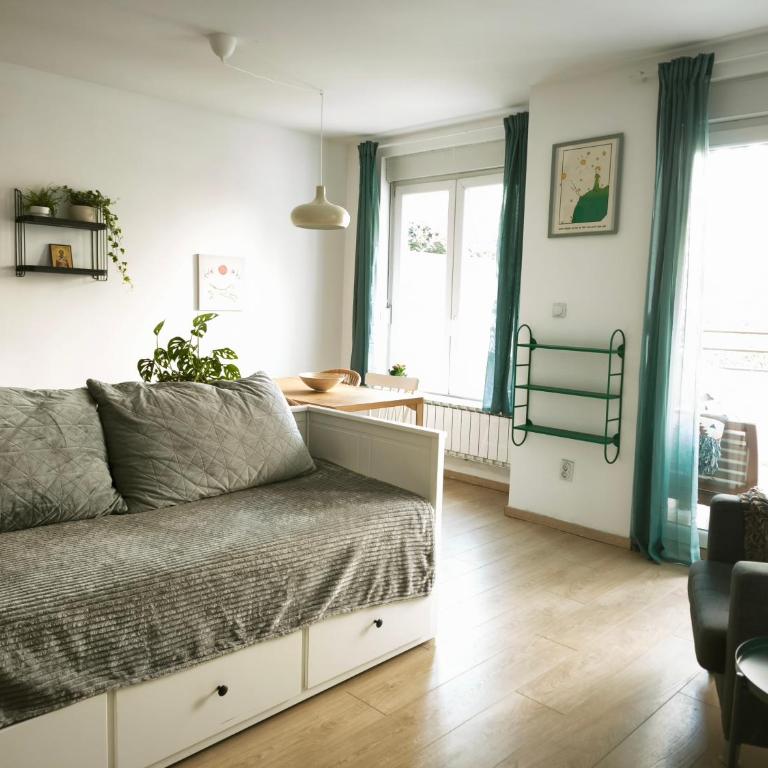 Belgrade Apartment with Large Private Terrace - Apartment mit 2 Schlafzimmern - 3