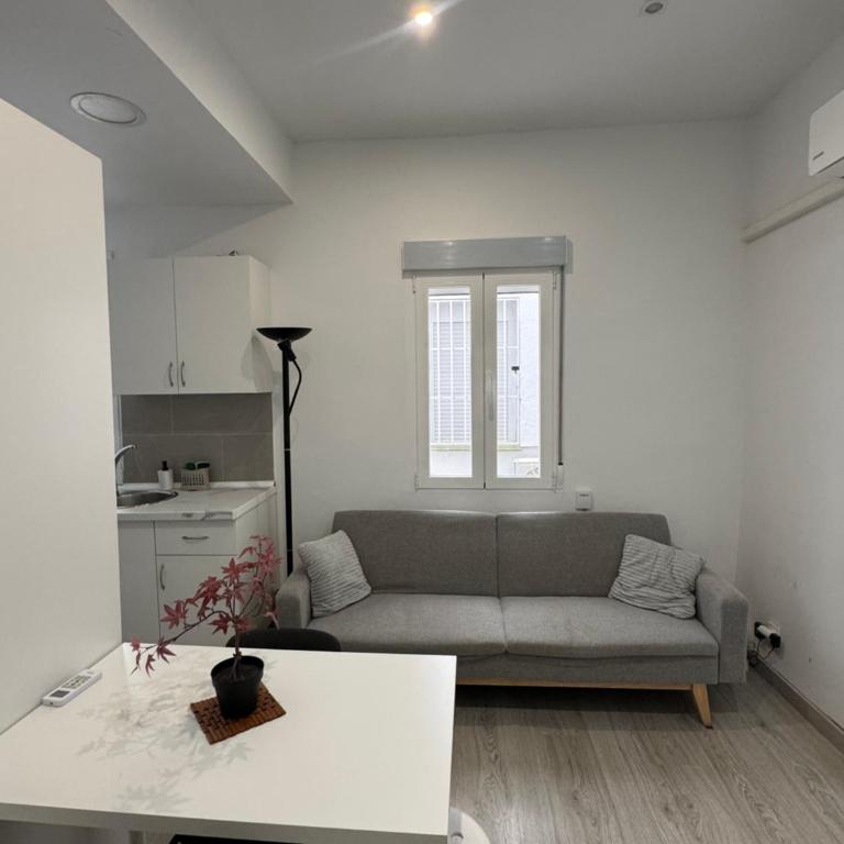Best Located Renewed Apartment - Two-Bedroom Apartment - 3