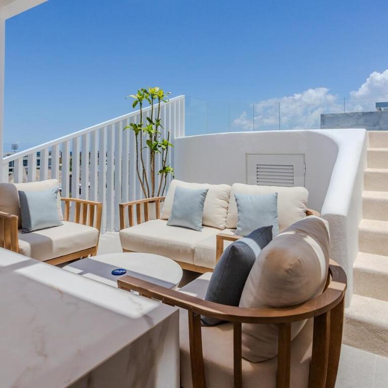 2BR Penthouse Private Rooftop Pool Near 5th Ave - Apartment mit 2 Schlafzimmern - 1