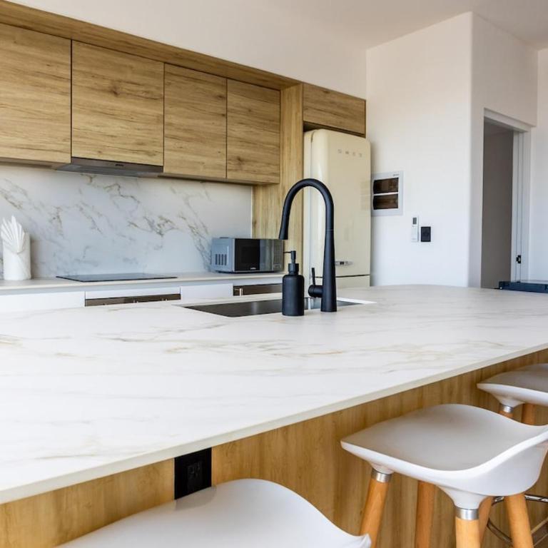 2BR Penthouse Private Rooftop Pool Near 5th Ave - Apartment mit 2 Schlafzimmern - 8