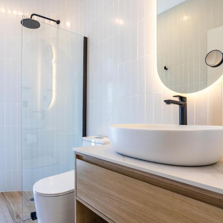 2BR Penthouse Private Rooftop Pool Near 5th Ave - Apartment mit 2 Schlafzimmern - 24
