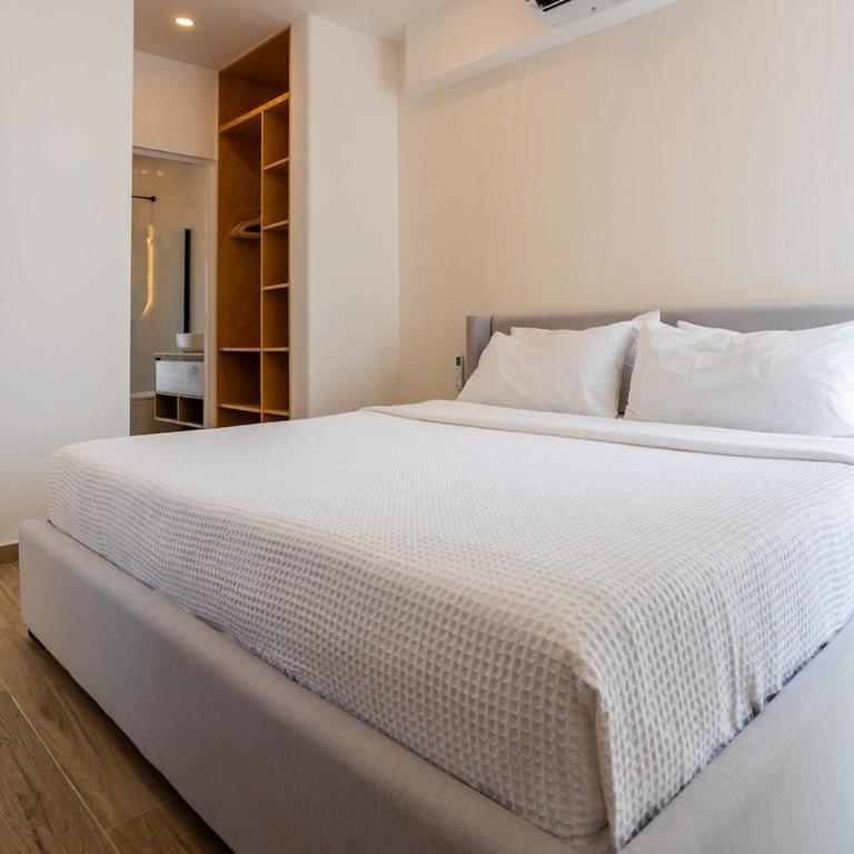 2BR Penthouse Private Rooftop Pool Near 5th Ave - Apartment mit 2 Schlafzimmern - 5