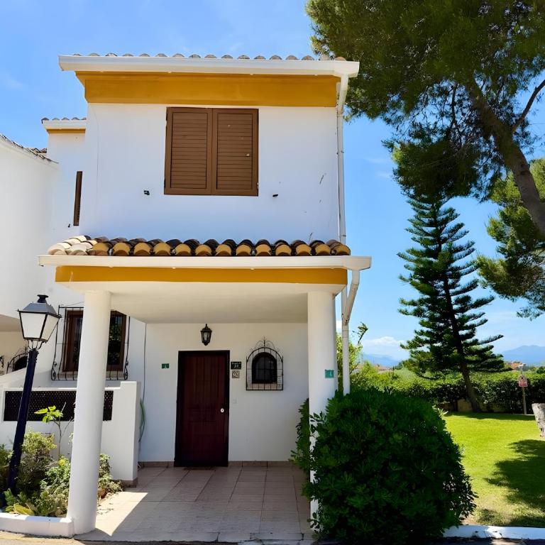 Casa Adosada Villa Rivera - Three-Bedroom House - 9