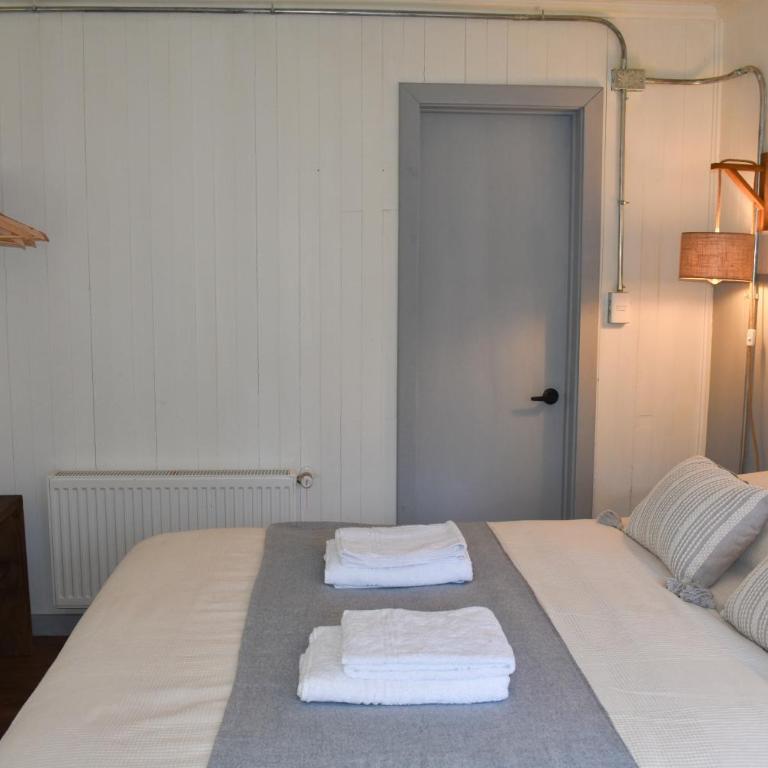 Casa Curacautin hostel - Double Room with Private Bathroom - 1