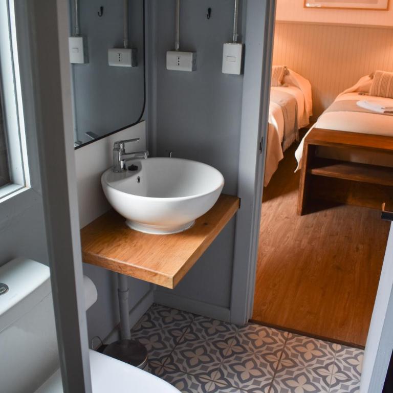 Casa Curacautin hostel - Triple Room with Private Bathroom - 4