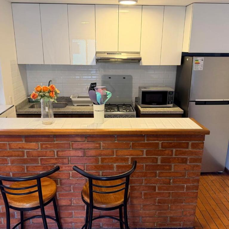 Monterrico Polo Aparts #8 Dpto con 3 camas a media cuadra Embajada USA - Two-Bedroom Apartment - 4