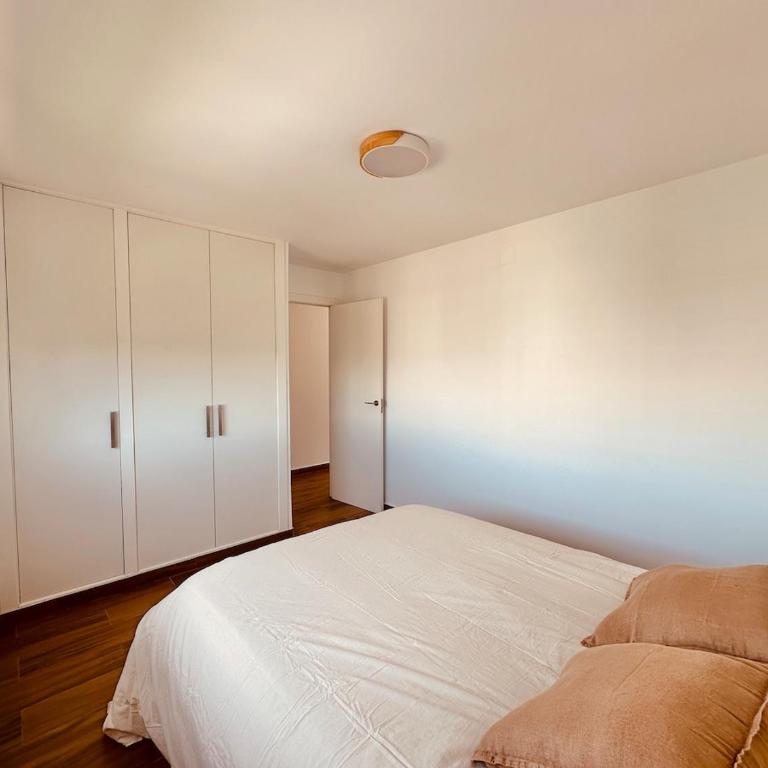 Modern apartment in San Juan Playa, Alicante, with pool - Two-Bedroom Apartment - 17