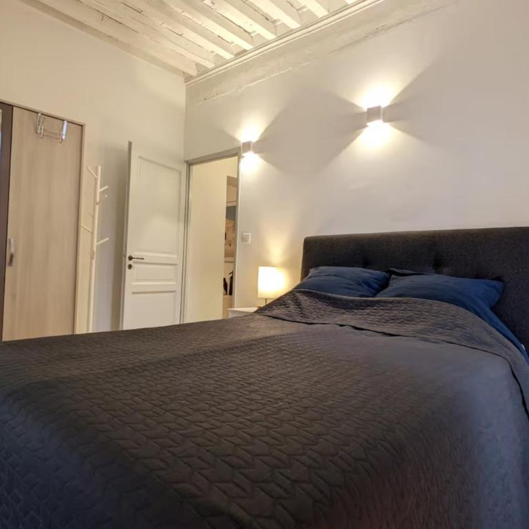 Bright Nîmes Center Flat with Terrace - Appartamento - 12