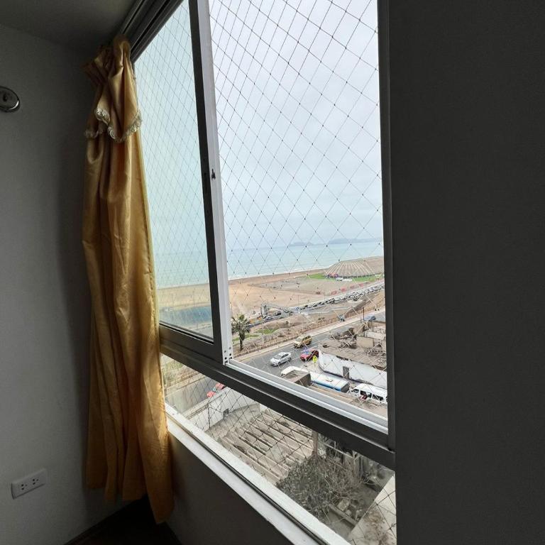 Amplio Departamento Familiar en San Miguel Cerca al Malecón Costanera, WiFi, TV y Cocina Equipada - Apartamento de 3 dormitorios - 7