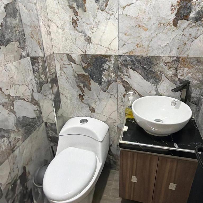 Departamento amoblado con piscina - One-Bedroom Apartment - 2
