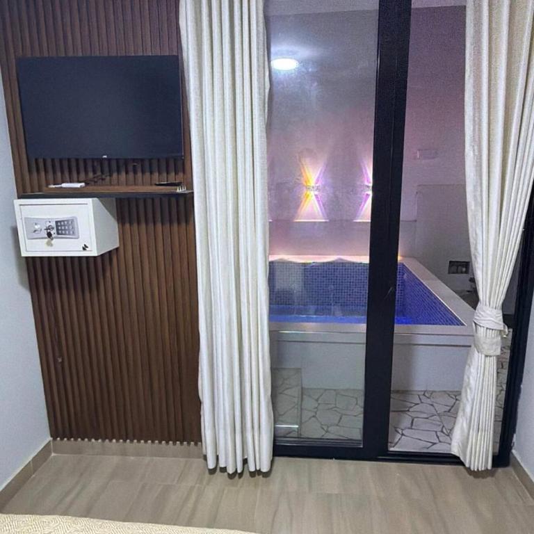 Departamento amoblado con piscina - One-Bedroom Apartment - 3