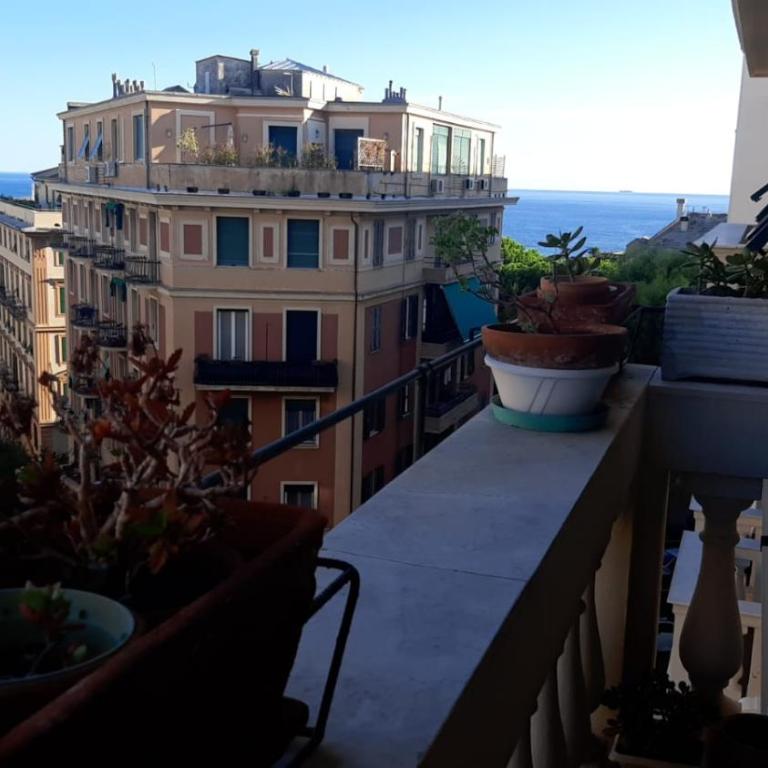 Vista mare Genova - Appartamento con 3 Camere da Letto - 2