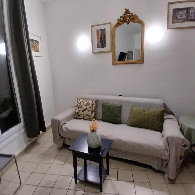Gorgeous appartement,gare Montparnasse 1 minute,5 minute Eiffel tour and Louvre meusm ,amusing place - Appartement 1 Chambre - 2