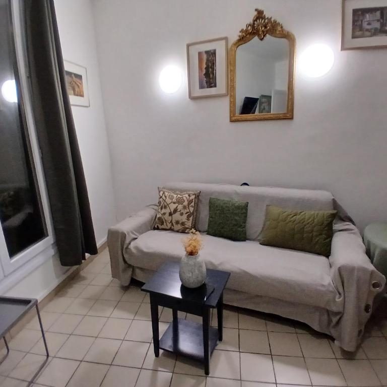 Gorgeous appartement,gare Montparnasse 1 minute,5 minute Eiffel tour and Louvre meusm ,amusing place - Appartement 1 Chambre - 10