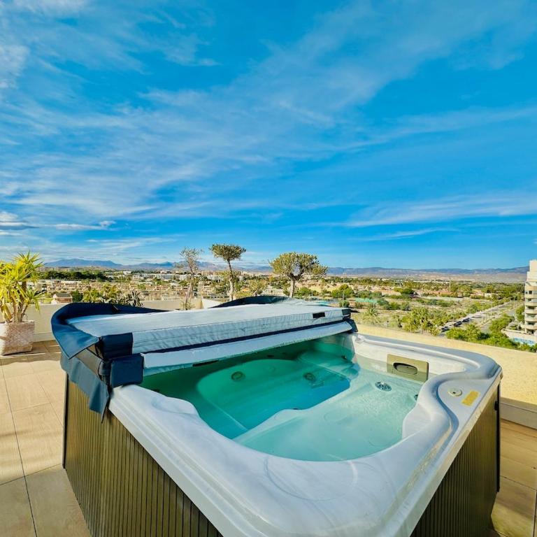 Penthouse in San Juan, Alicante, with pool parking gym - Two-Bedroom Apartment - 8