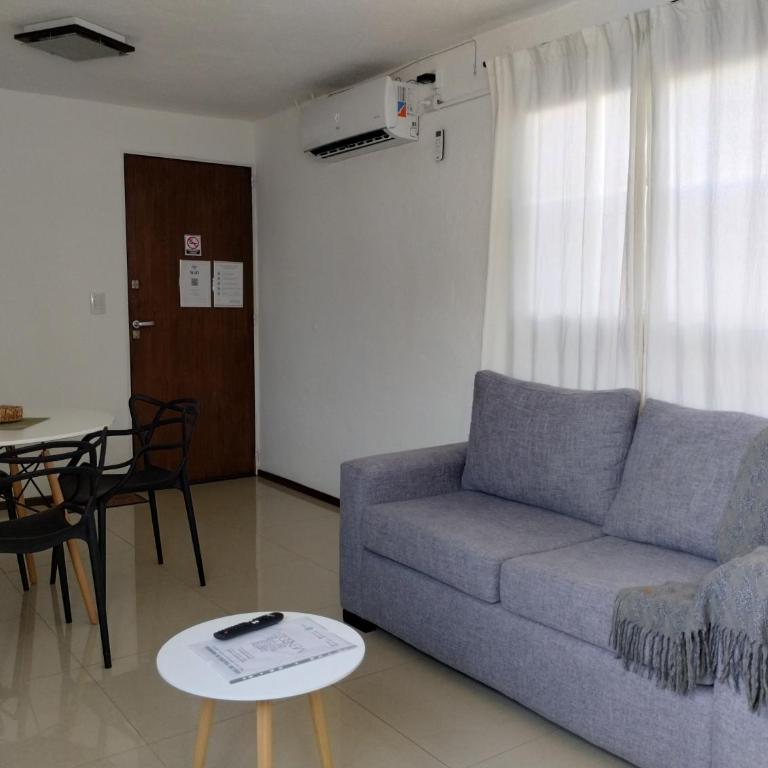 Luminoso y moderno departamento con cochera en la Ciudad de Mendoza - Two-Bedroom Apartment - 16