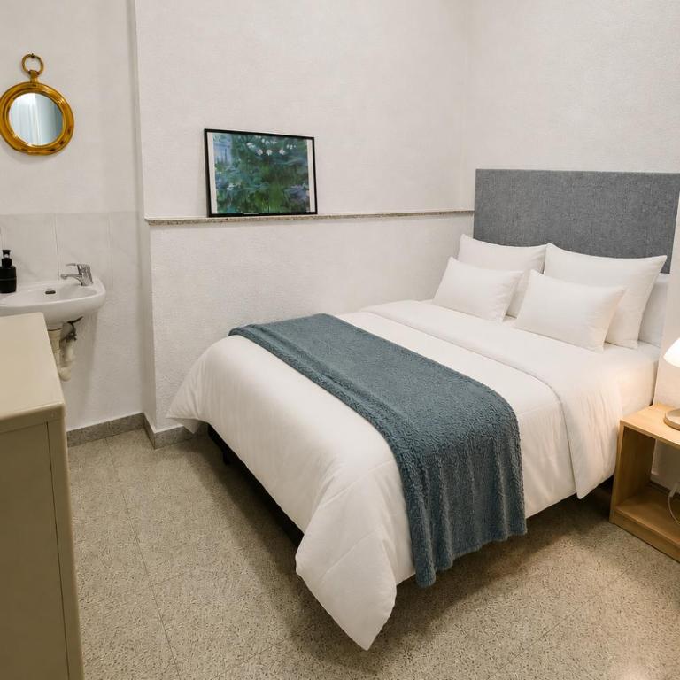 Alexa Host Vallecas - Chambre Double avec Salle de Bains Commune - 3