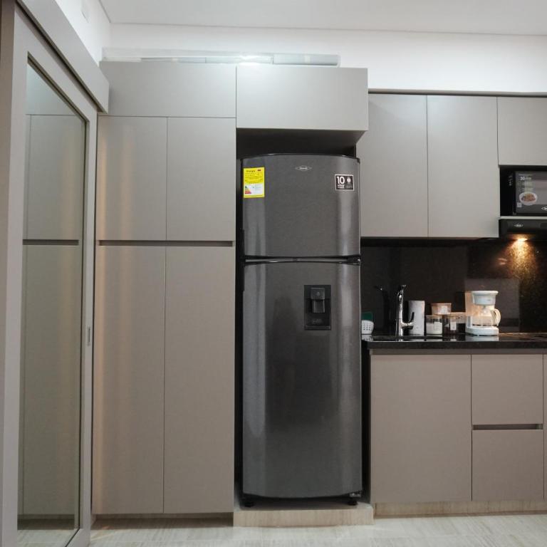 Luxury Viewpoint from your LOFT near the airport - One-Bedroom Apartment - 15