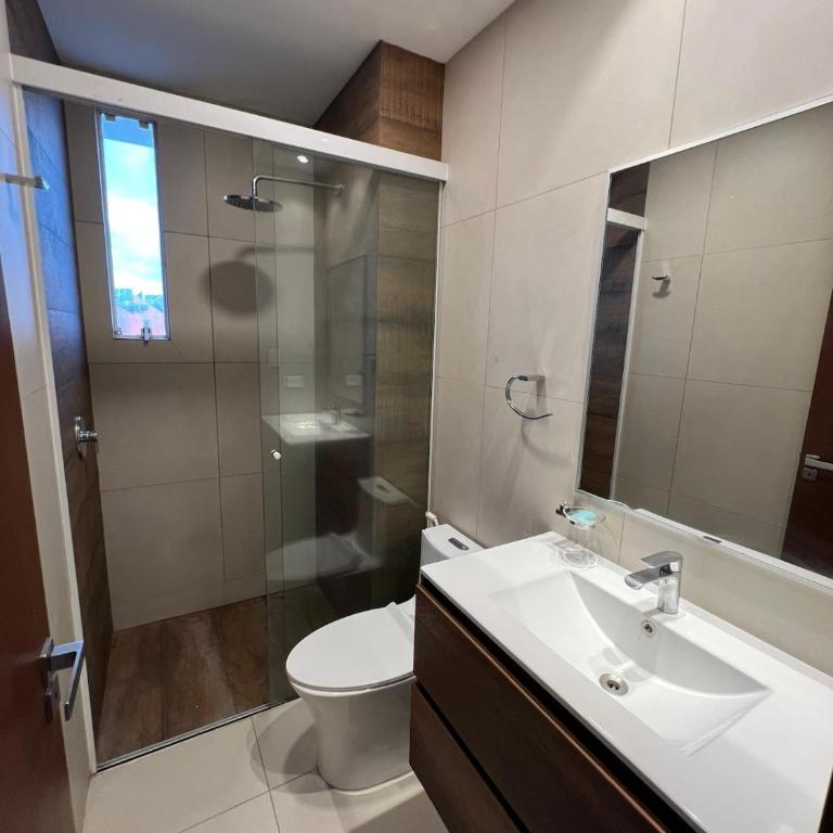 Moderno departamento en Torre Sirari, zona norte - Apartamento de 1 dormitorio - 20