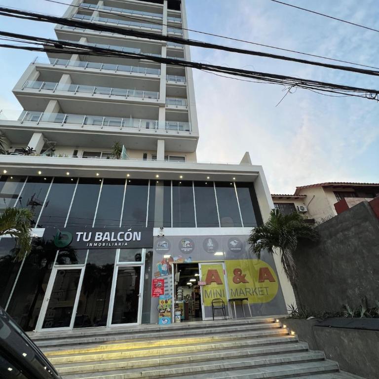 Moderno departamento en Torre Sirari, zona norte - Apartamento de 1 dormitorio - 25
