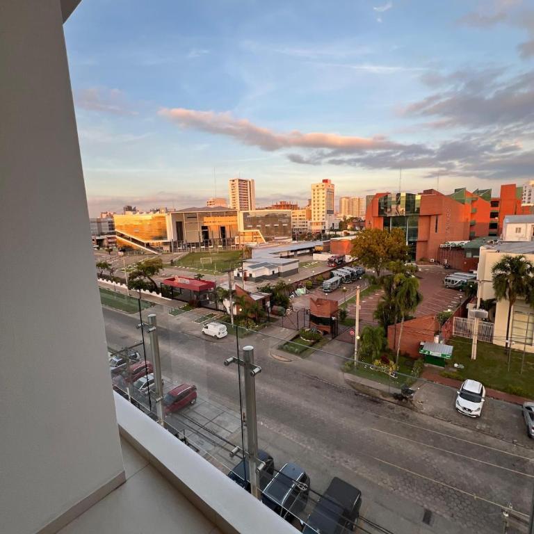 Moderno departamento en Torre Sirari, zona norte - Apartamento de 1 dormitorio - 31