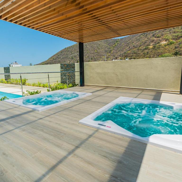 NEW!! Family-Friendly Modern 2BR/2BA • Steps to Beach - Two-Bedroom Apartment with Ocean View - 14