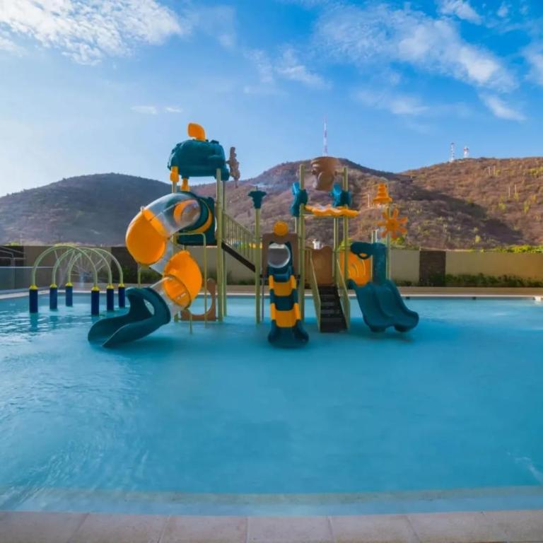NEW!! Family-Friendly Modern 2BR/2BA • Steps to Beach - Two-Bedroom Apartment with Ocean View - 5