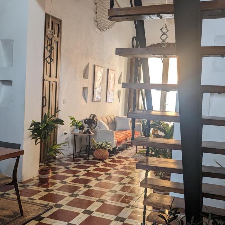 Old City 2-bedroom 2-bath apartment - Two-Bedroom Apartment - 9