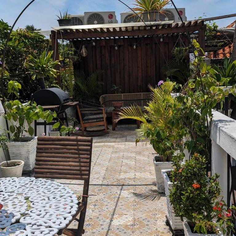 Old City 2-bedroom 2-bath apartment - Two-Bedroom Apartment - 10