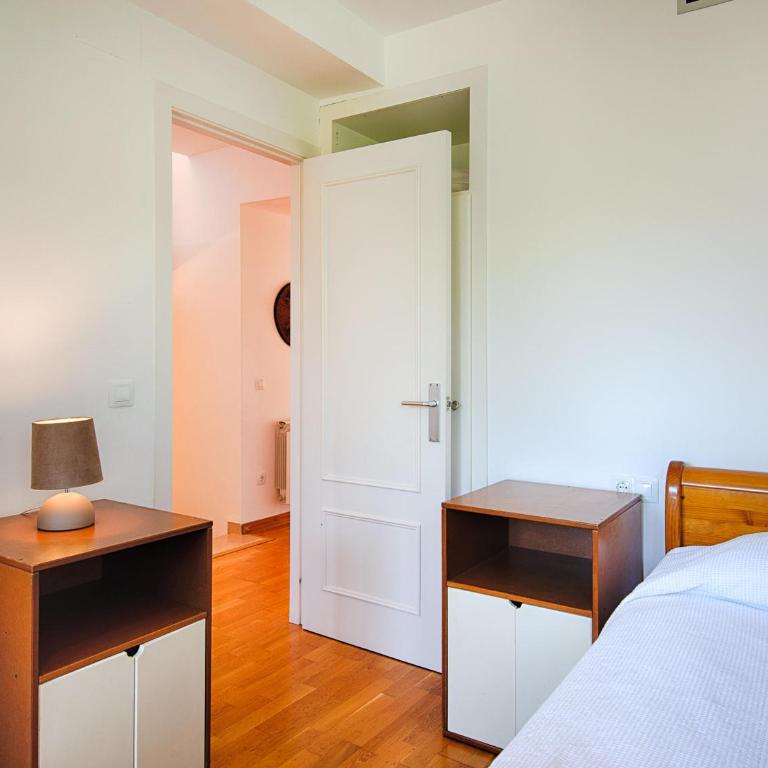 Hermosa Villa en Sant Feliu de Guíxols con Piscina Comunitaria - ES-209-80 - Villa - 13