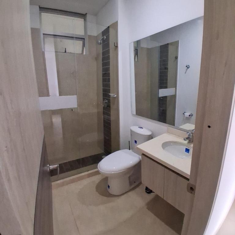 Apto Brisas y Relax Vacacional Ricaurte 3hab Con Doble Balcón y 2 Parking - Three-Bedroom Premium Apartment - 15