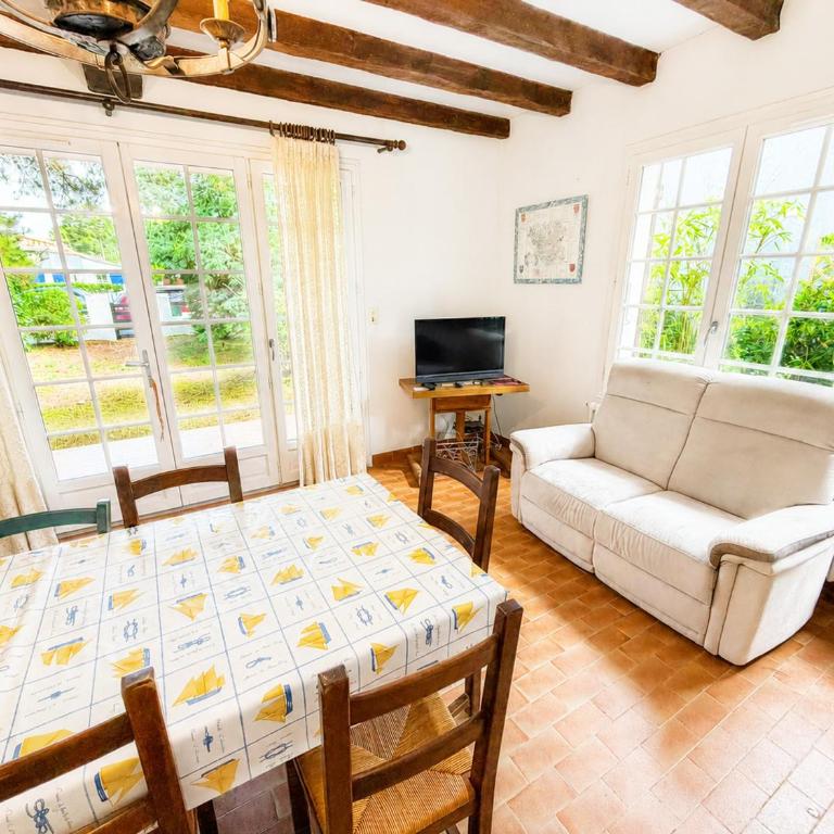 Maison familiale avec jardin clos, à 400m de la plage et proche commerces, La Tranche-sur-Mer - FR-1-22-235 - Casa de vacaciones (6 adultos) - 7