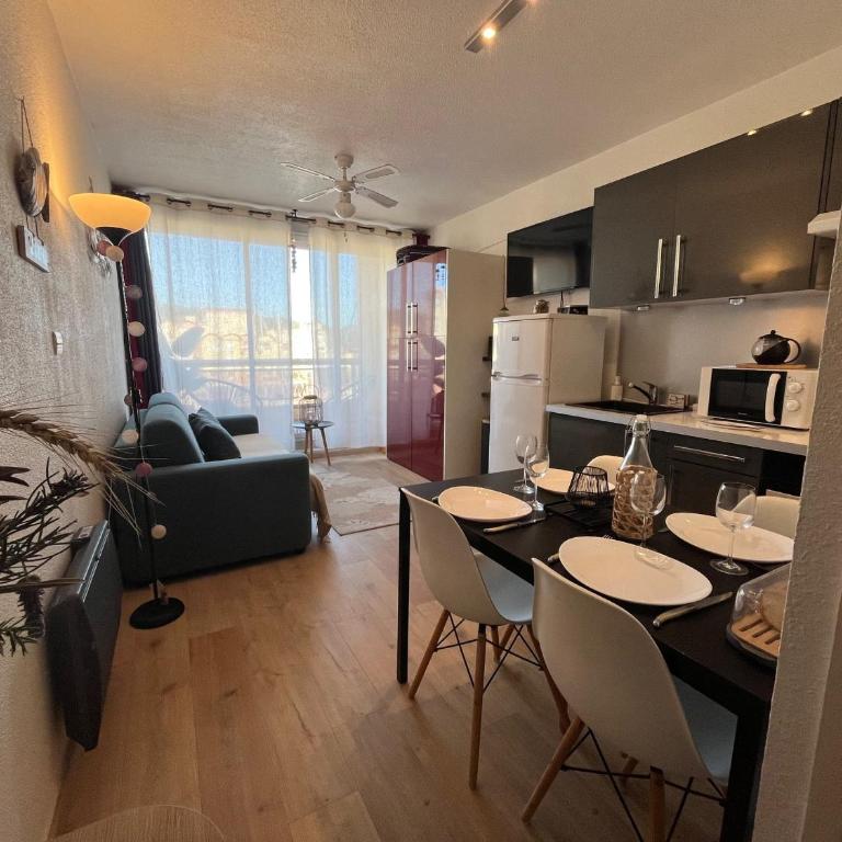 Studio Coquet 2 Pers au Cœur de Gruissan - FR-1-796-108 - Appartement - 4